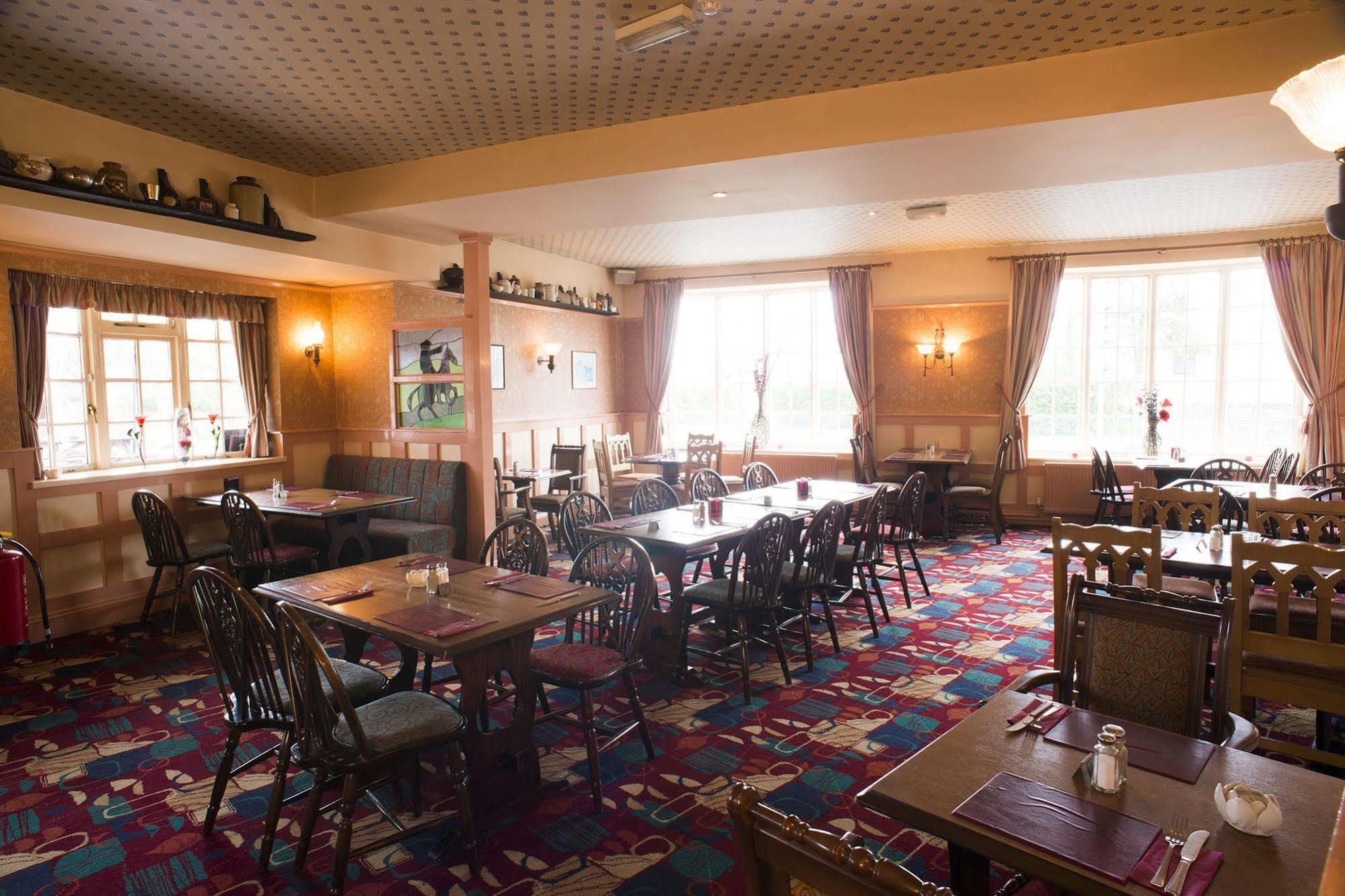 The Highwayman Inn Shepton Mallet Exterior photo